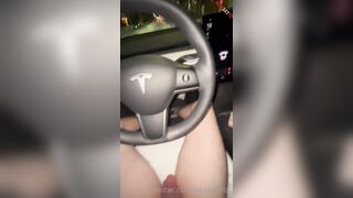 Izzy Bunnies aka waifumiia car blowjob while driving OnlyFans leak free video