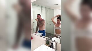 Isabelle Eleanore Nude Bathroom Blowjob OnlyFans Video Leaked